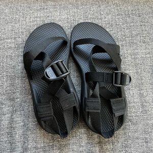 Women’s Chaco sandal size 7 WIDE